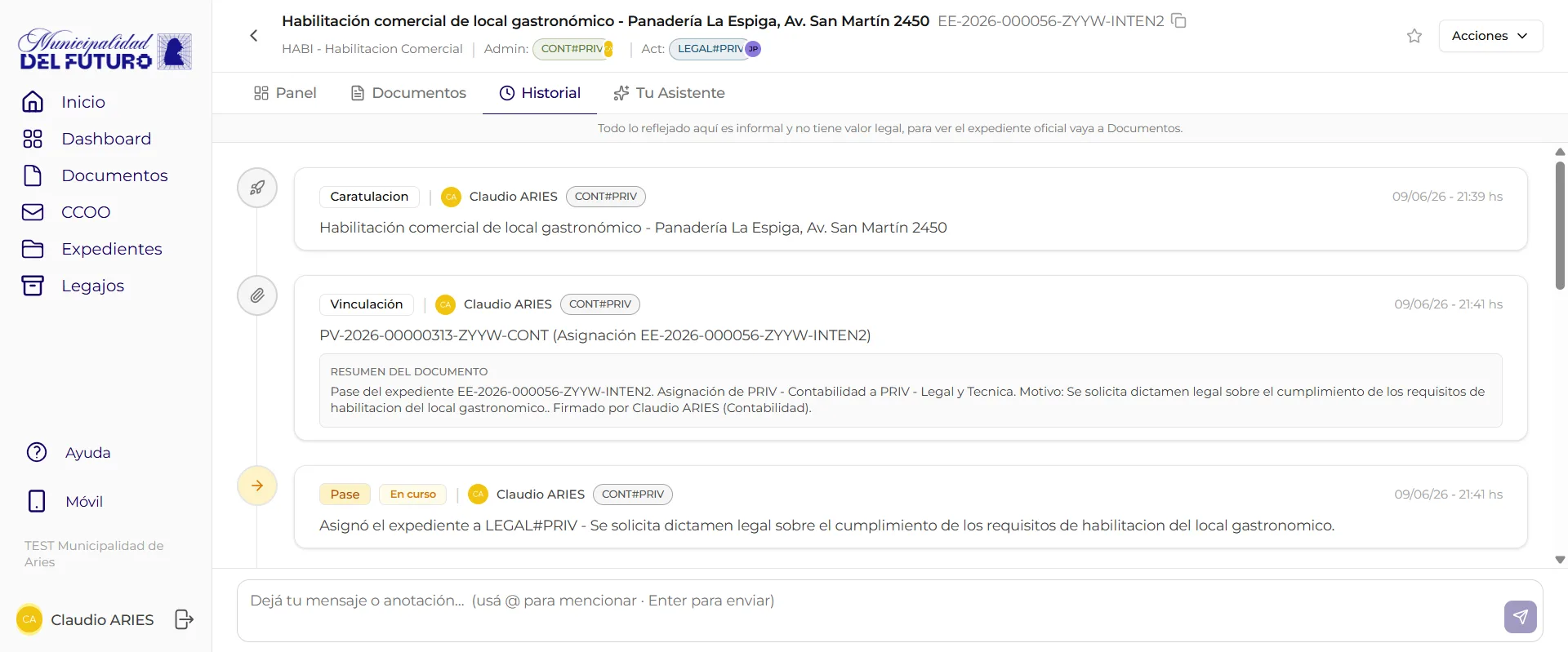 Pestaña Historial del expediente con la línea de tiempo de actividad
